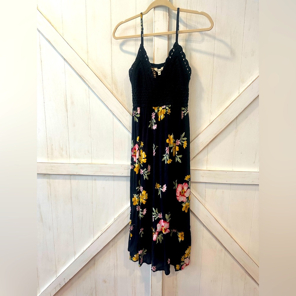 NWT- Hint of Blush Floral Summer Dress ☀️💐